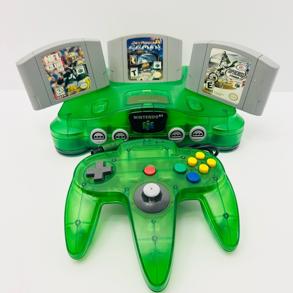 Nintendo 64 (N64) Bundle W/ Controller, ExPack, & Three Games - Jungle Green